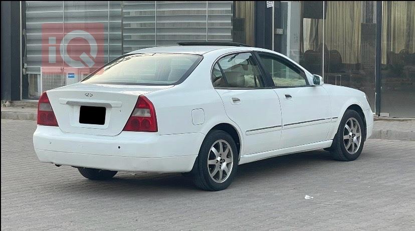 شيري إيستار